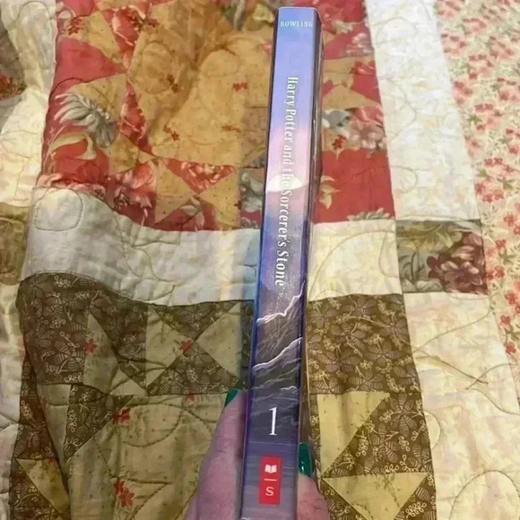 ⚡️ Unique Cover! 2013 scholastic paperback Harry Potter and the Sorcerer’s Stone - Picture 3 of 13